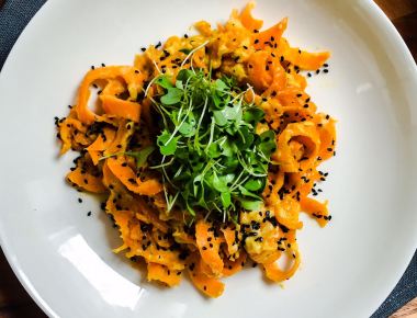 carrot noodles with chickpea paste